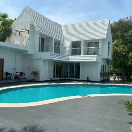 Ecr Luxury villa with Private Swimming pool